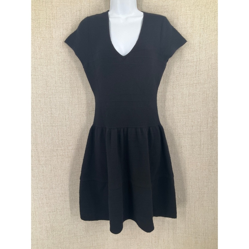 Saks Fifth Avenue Dress Womens M Black 100% Cashmere V-Neck Fit Flare Luxury